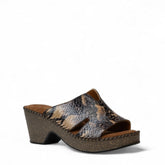 Women cafط£آ© Leather Wedges #3052