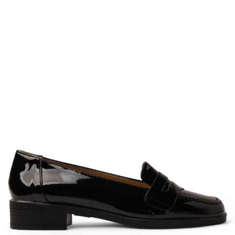 Women Black Vernis Leather Shoe #3652