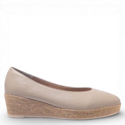 Women Beige Leather Shoe #4854